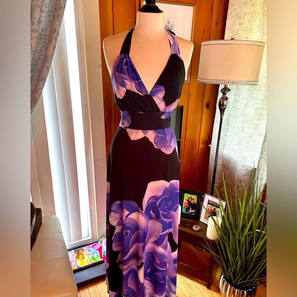 Beautiful maxi dress from Venus, never worn.